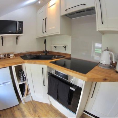 Traveller'S Rest - Cosy Cottage In Heart Of Wilton Salisbury Exterior photo